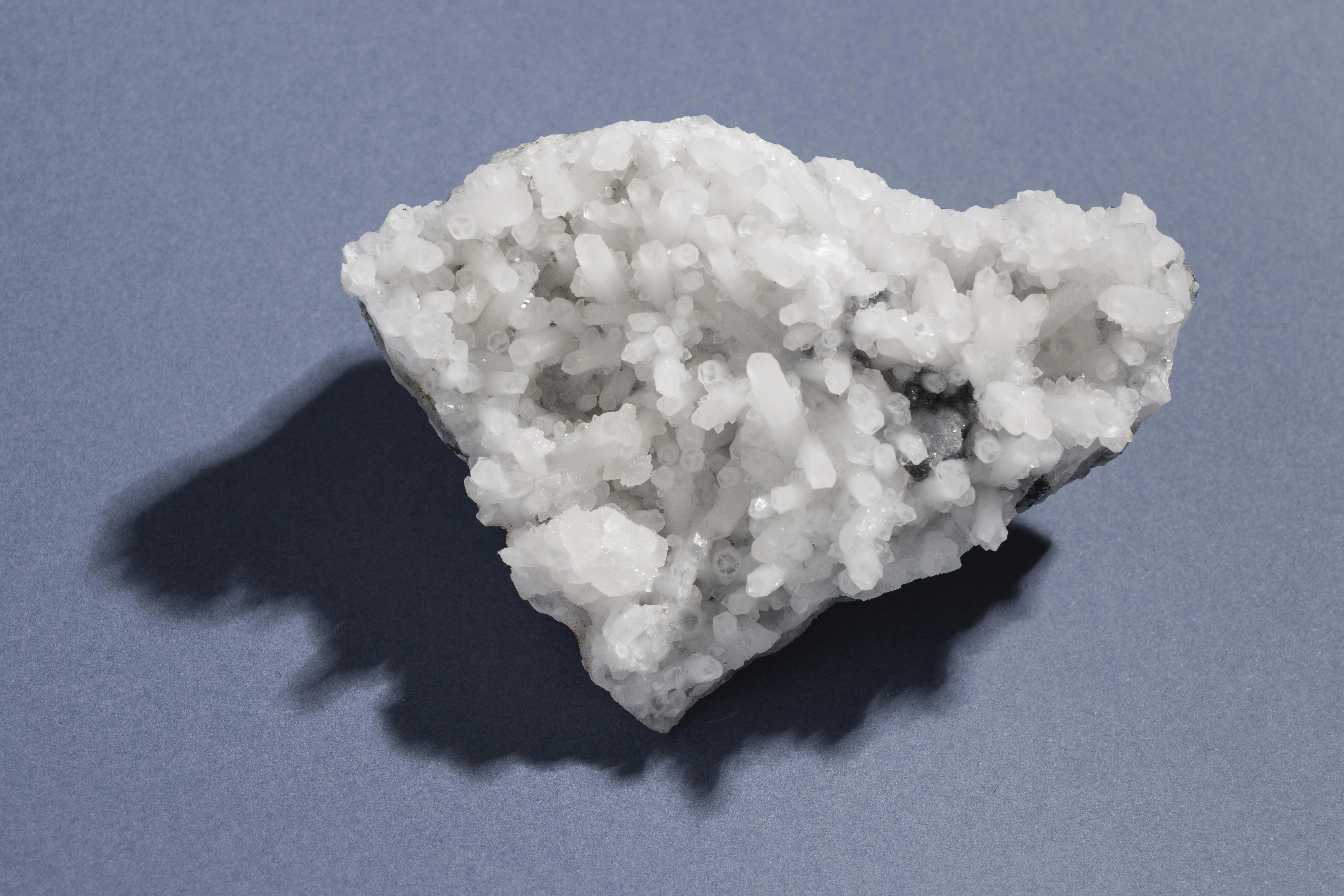 Alkaline sodium silicate